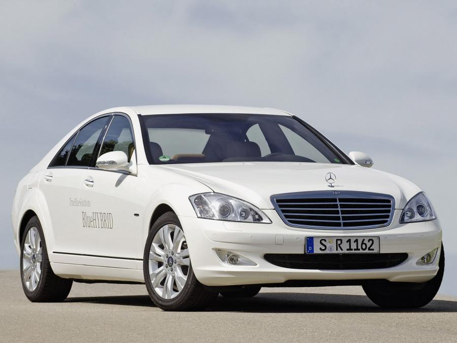  Mercedes-Benz S400 BlueHYBRID 2008 года  (фото 19 из 35)